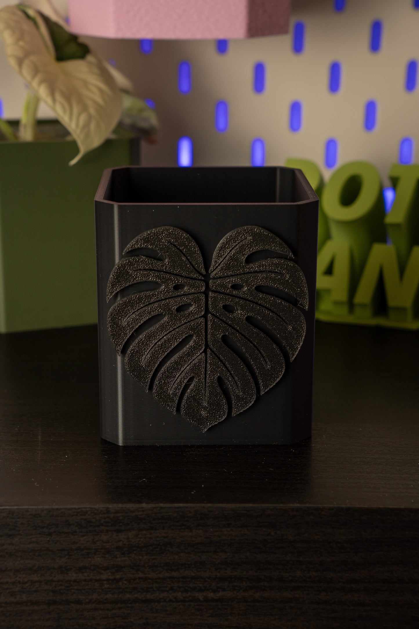 Monstera Leaf Pott
