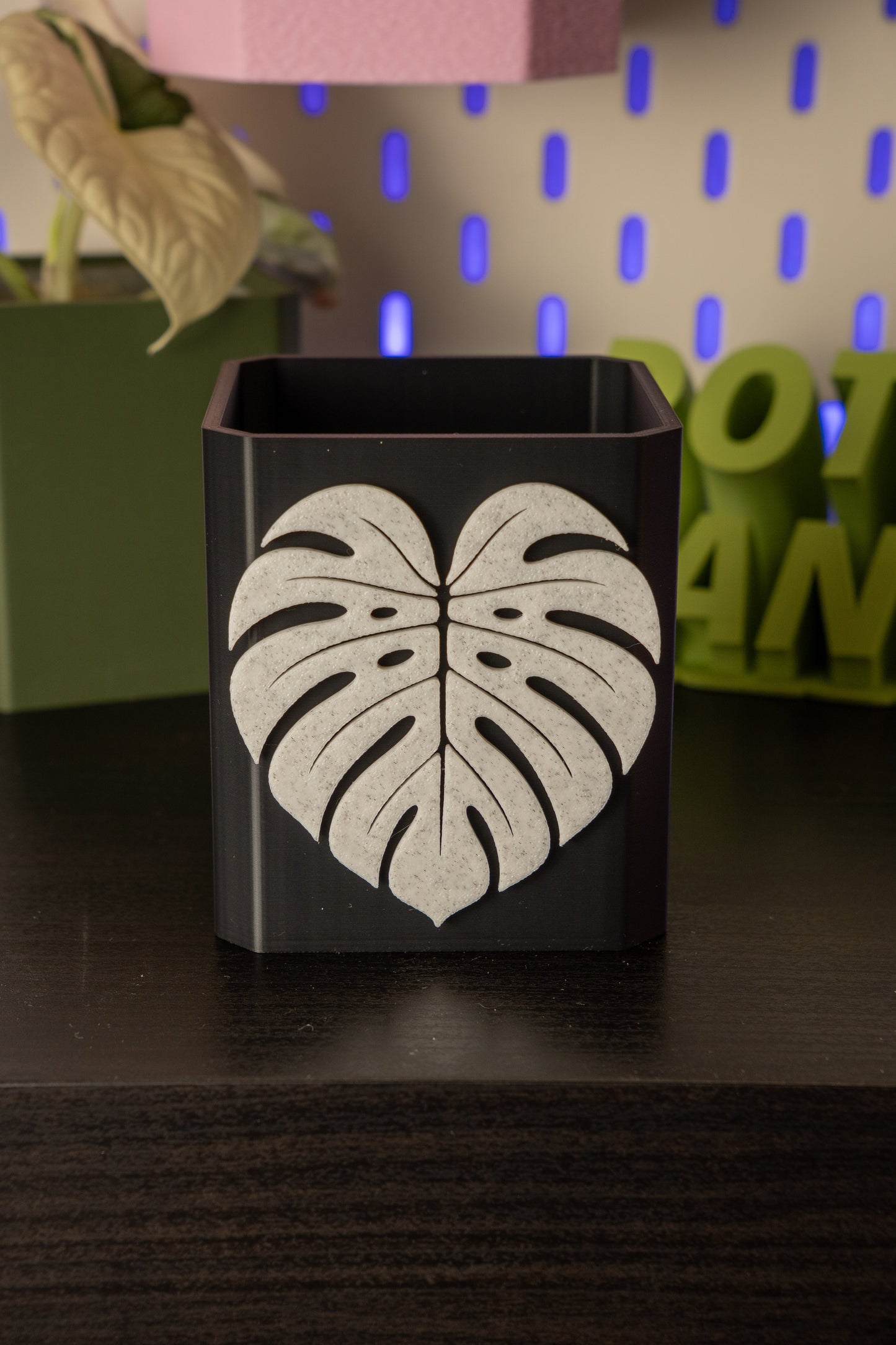 Monstera Leaf Pott