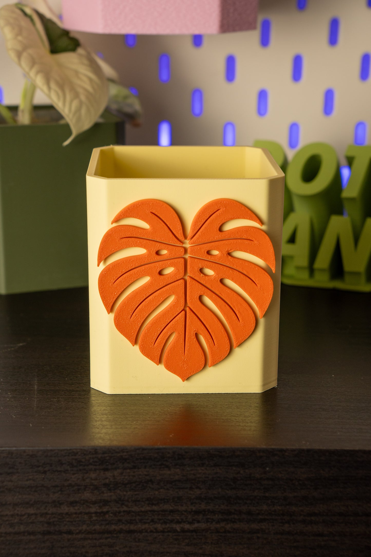 Monstera Leaf Pott